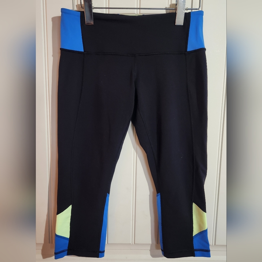 Lululemon Cropped Leggings Size 8